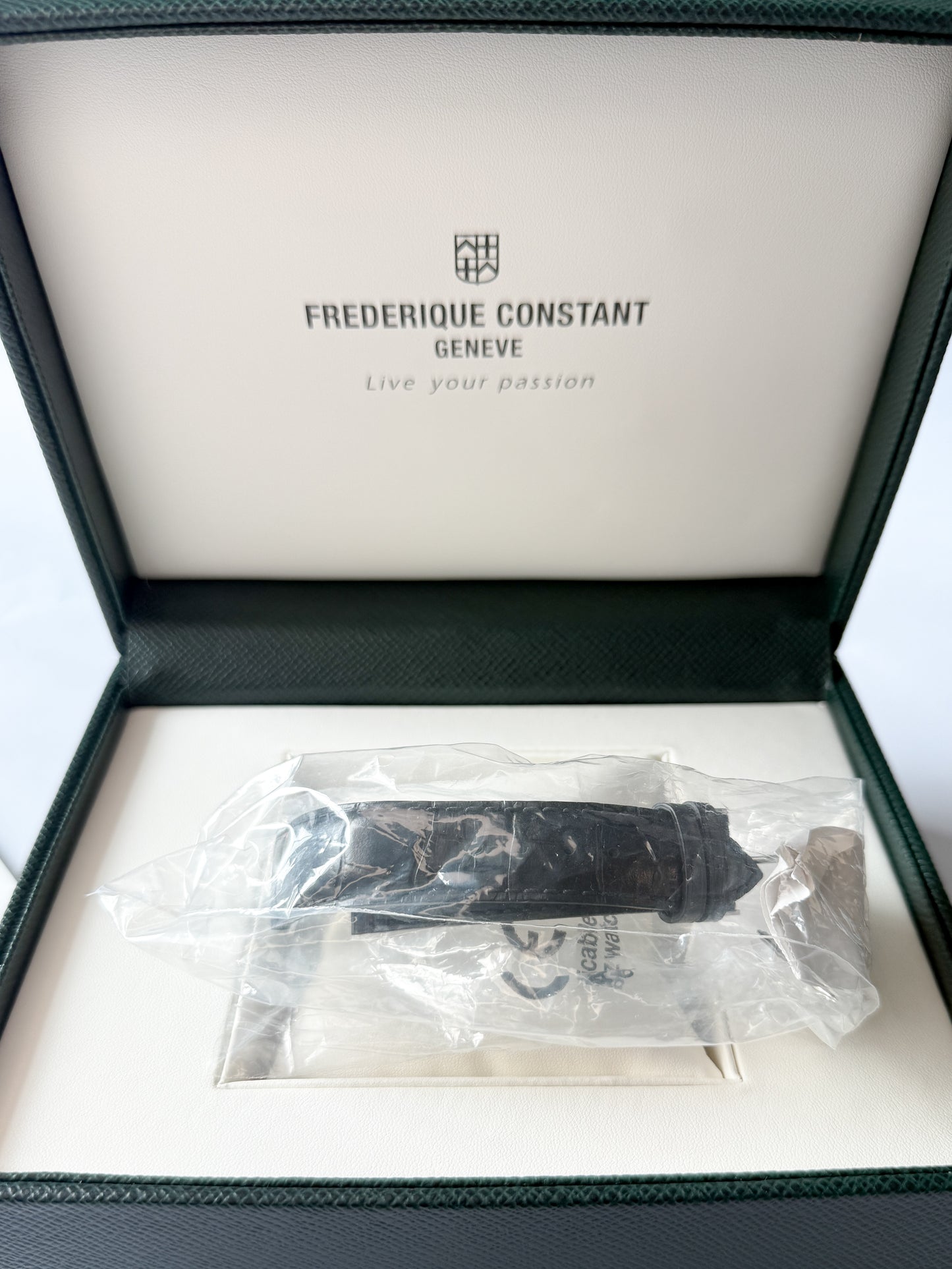 Frédérique Constant Classics Automatic FC-303MC5B6 – Timeless Swiss Elegance