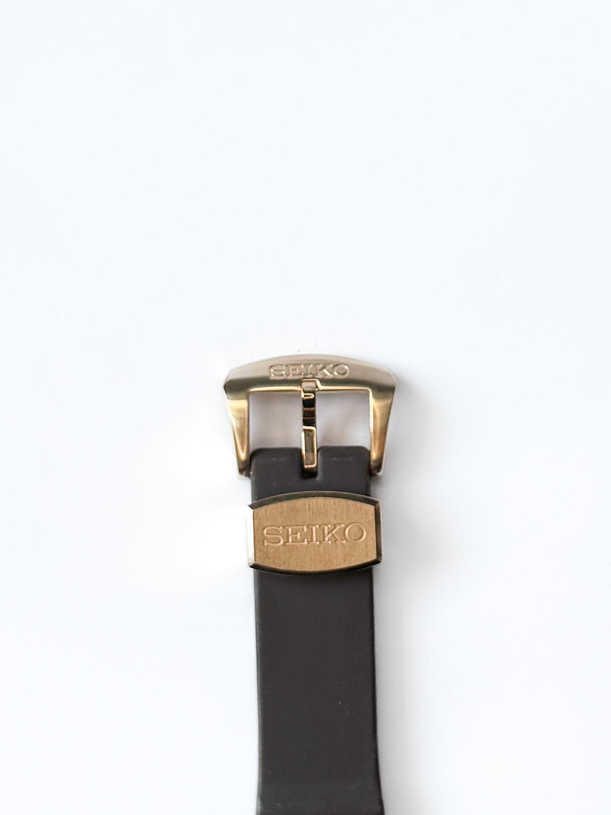 Seiko Marine Master Tuna “Emperor” Rose Gold S8DX:014 – Bold. Iconic. Uncompromising.
