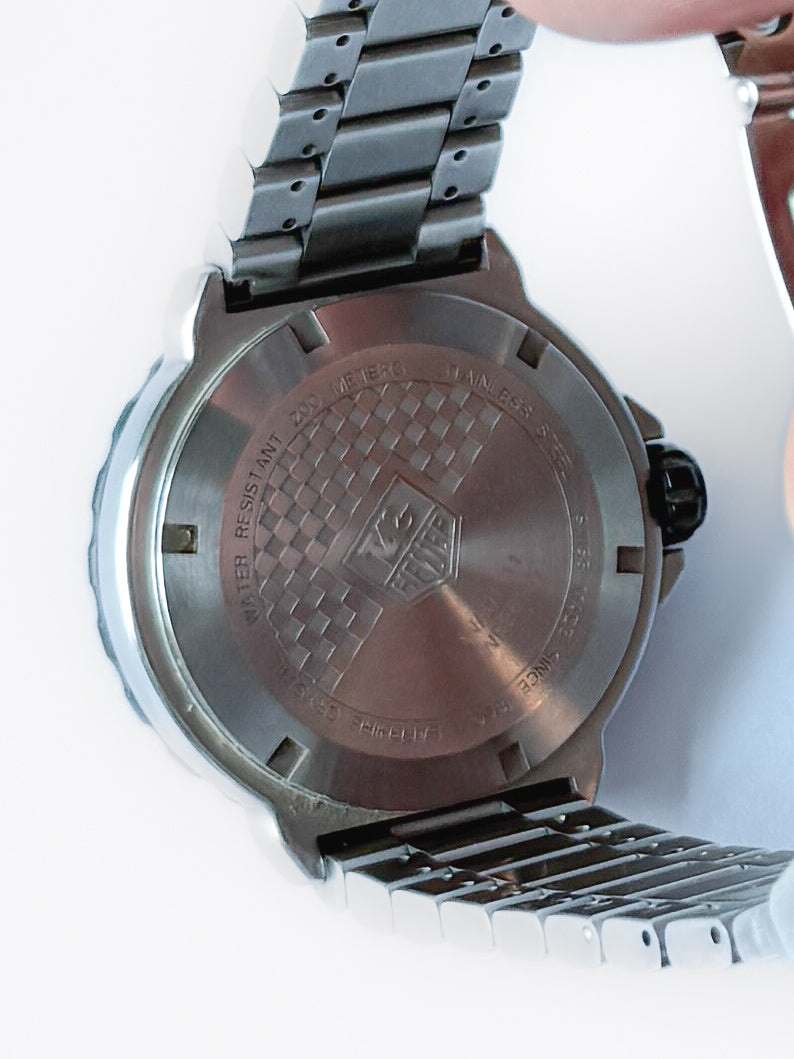 Tag Heuer Formula 1 Quartz 43mm – Sporty Precision with a Crisp White Dial