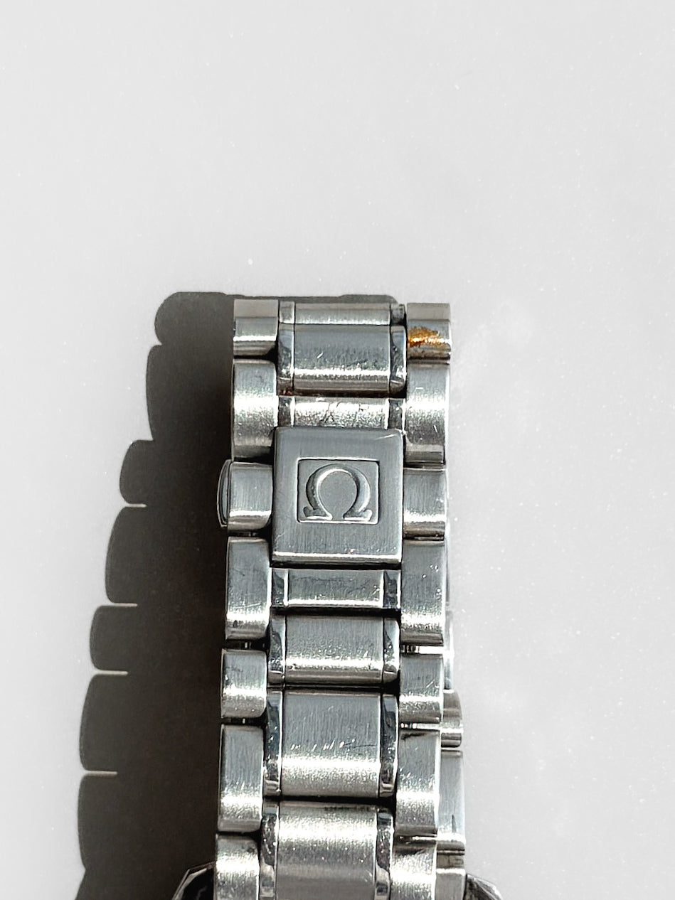 Omega Speedmaster Day-Date 39mm – Compact Complexity in a Legendary Line