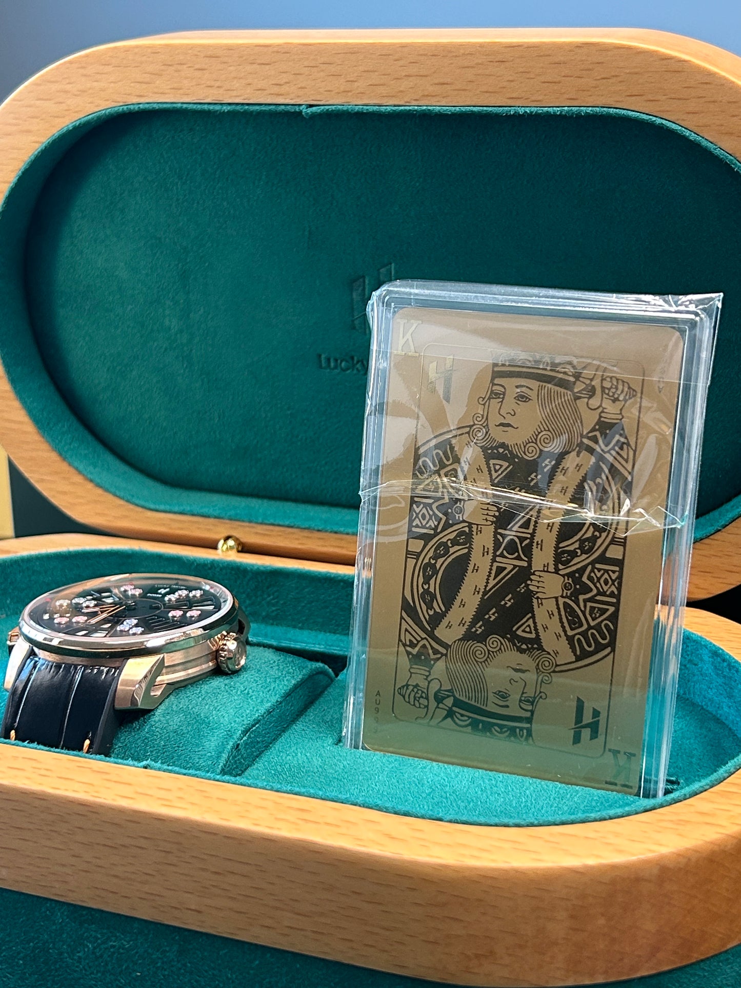 Lucky Harvey Player Series Gold Three Card Poker - Grey Market
