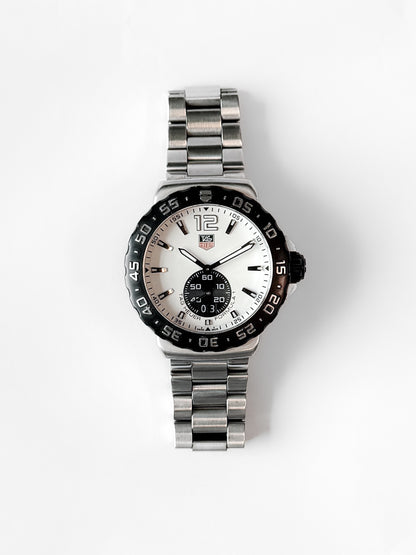 Tag Heuer Formula 1 Quartz 43mm – Sporty Precision with a Crisp White Dial