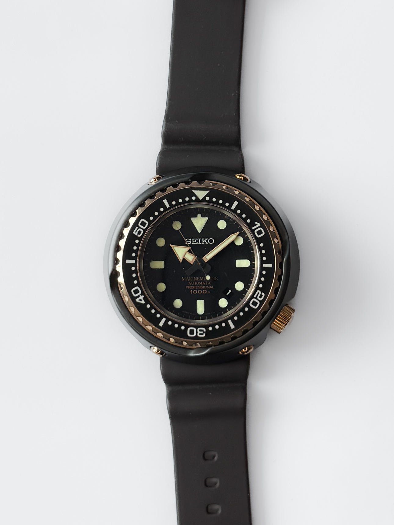 Seiko Marine Master Tuna “Emperor” Rose Gold S8DX:014 – Bold. Iconic. Uncompromising.