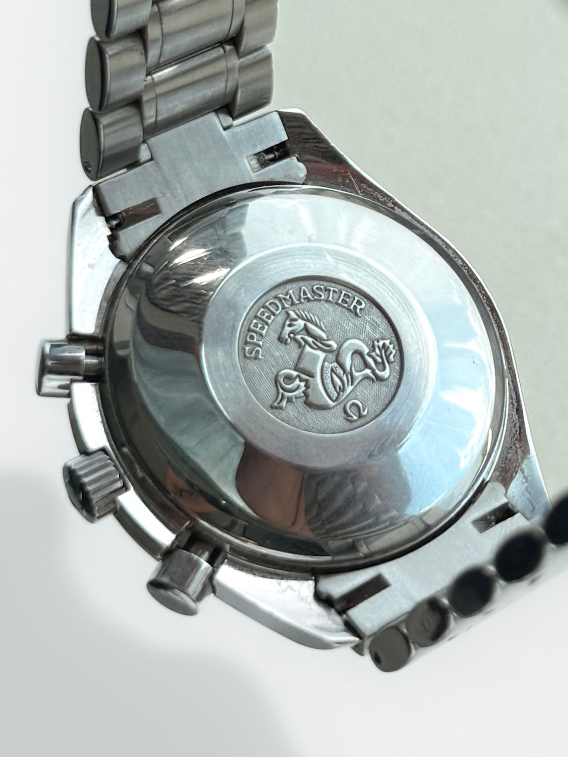 Omega Speedmaster Day-Date 39mm – Compact Complexity in a Legendary Line