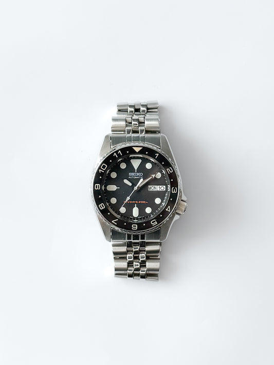 Seiko SKX013 – Compact ISO-Certified Dive Watch