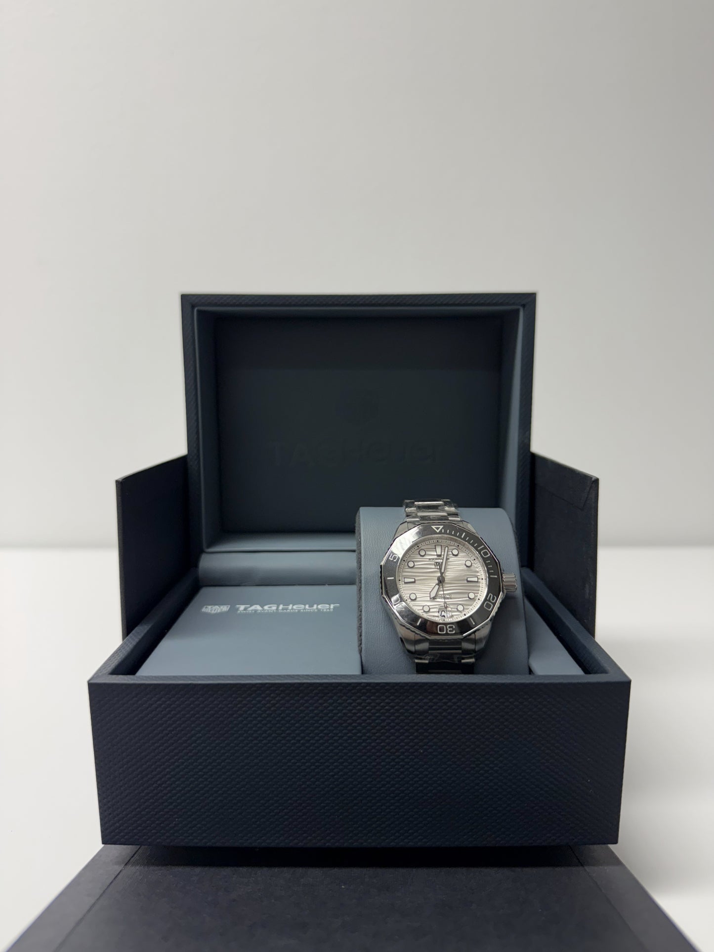 Tag Heuer Aquaracer (Ladies) WBP231C.BA0626 - Brand New - Grey Market