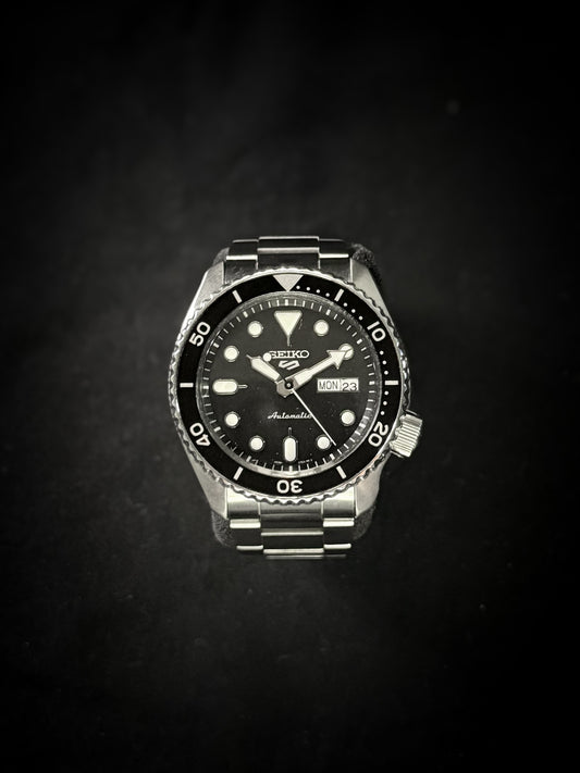 Seiko 5 Sports SRPD55K1 - Black Dial - Missing Warranty Card - Grey Market