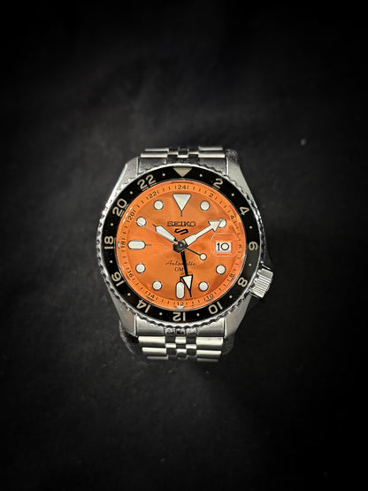 Seiko 5 GMT SSK005K1 Full Set - Grey Market