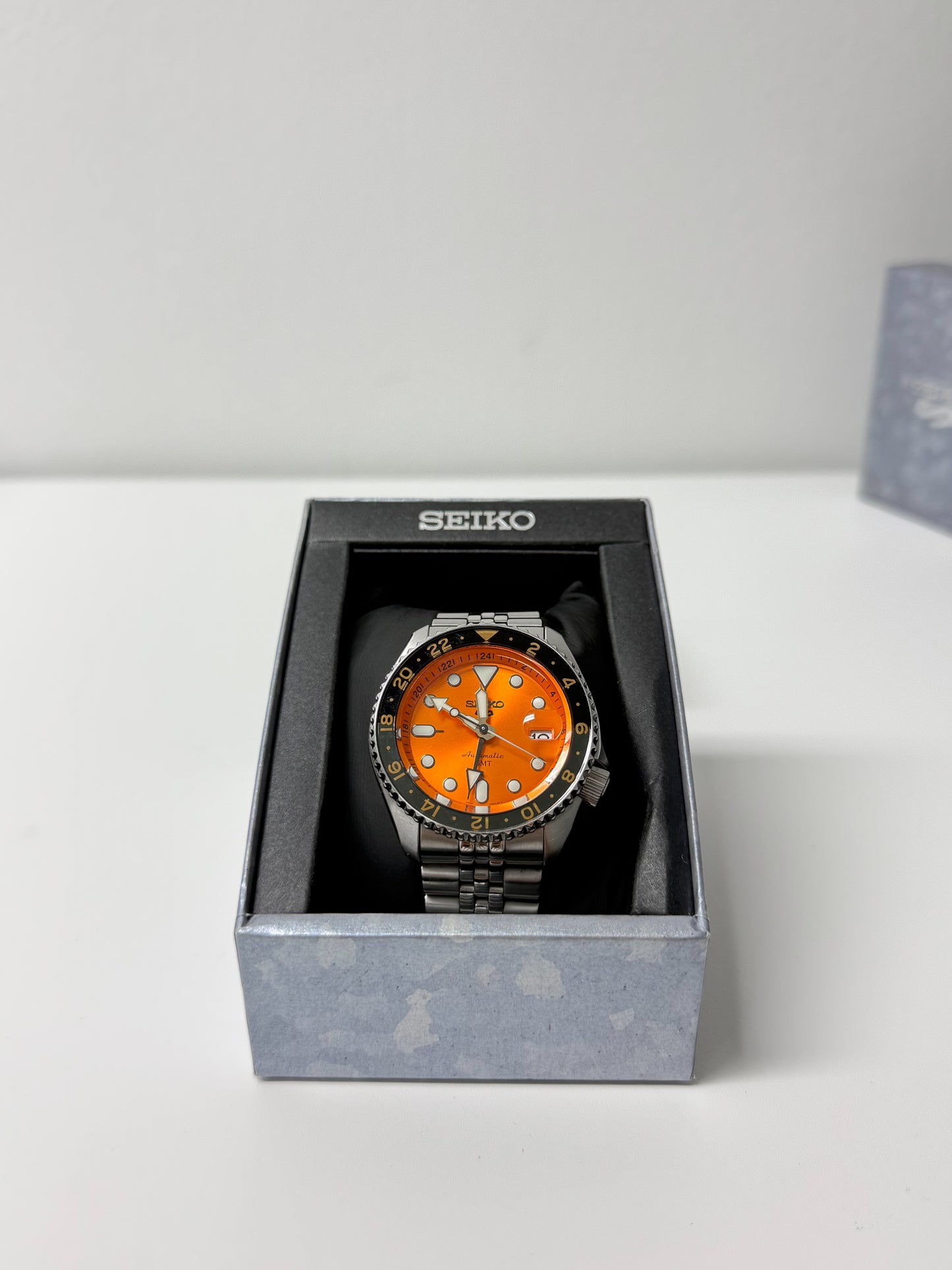 Seiko 5 GMT SSK005K1 Full Set - Grey Market