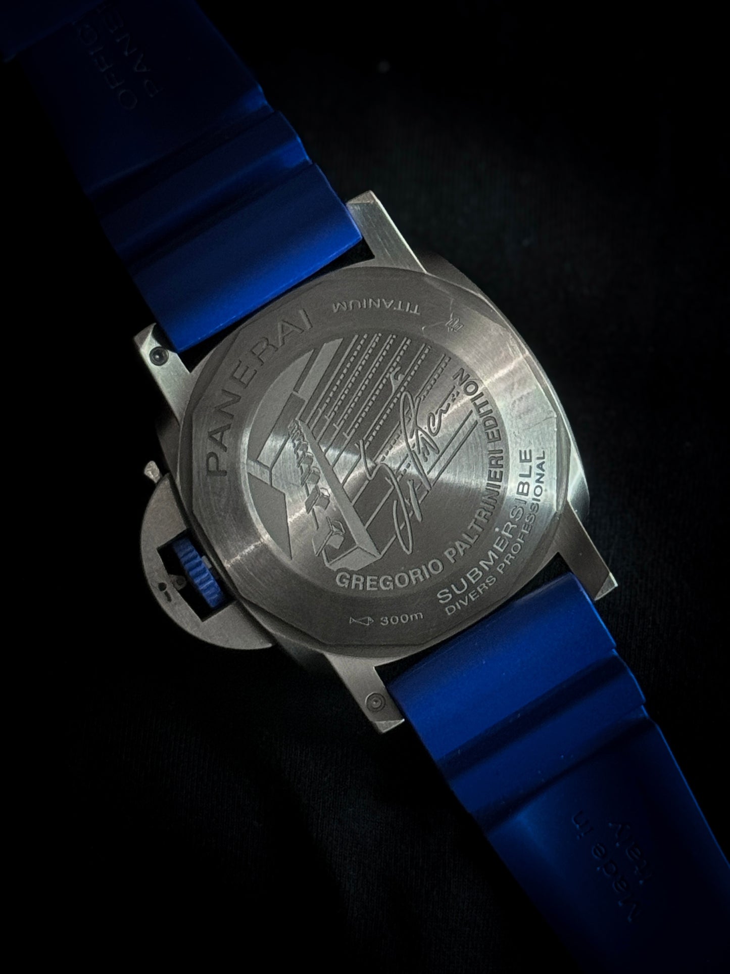 Panerai Luminor Submersible, PAM01162 - Full Set Dated 09/12/2021 - Grey Market